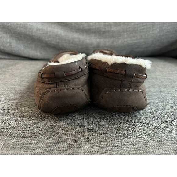 Ugg Dakota Moccasin Slippers Womens Size 6 Suede Leather Shoes Brown She… - Picture 3 of 9